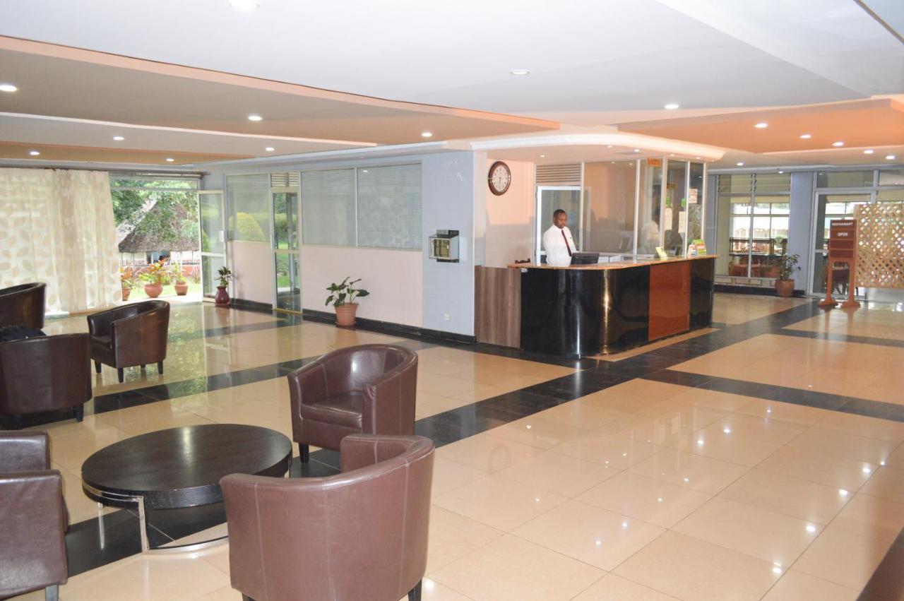Golf Hotel Kakamega Екстериор снимка